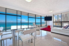 Surfers Paradise Apartment With Amazing Views